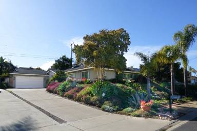 Main picture of 5495 El Arbol Dr