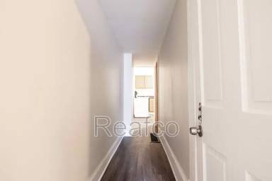 Main picture of 349 1/2 E Welch Ave
