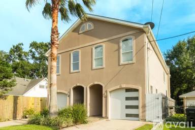Main picture of 266 W Robert E Lee Blvd