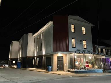 Main picture of 84 E Main St