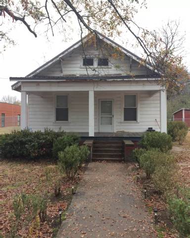 Main picture of 110 Campbells St
