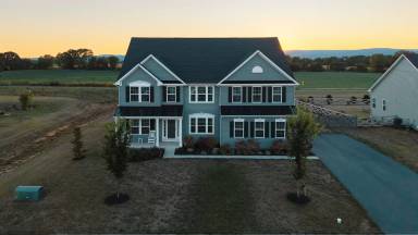 Main picture of 244 Vista Glen Rd