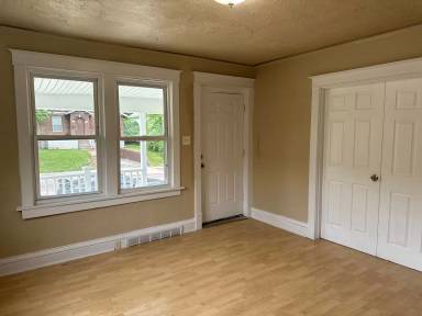 Main picture of 8711 Alva Ave