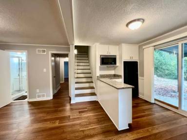 Main picture of 5615 Southampton Rd