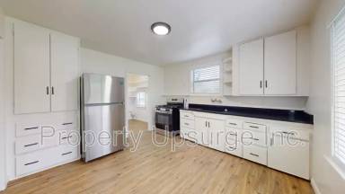 Main picture of 20028 Loop St