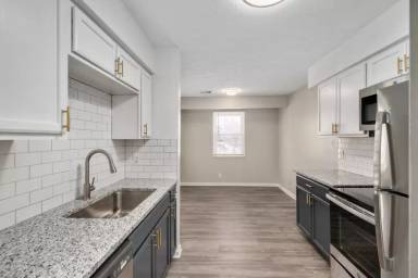 Main picture of 101 N High St