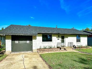 Main picture of 821 Alamo Ln
