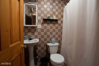 Main picture of 2464 27th St