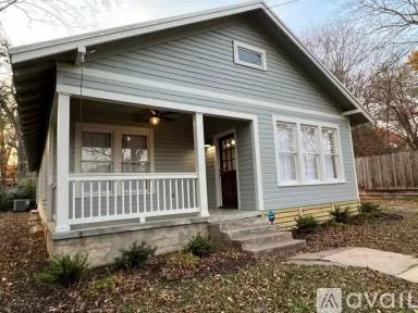 Main picture of 648 3rd St SE