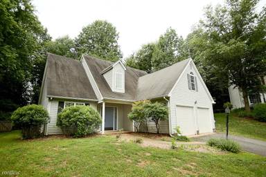 Main picture of 1901 Becker Ln