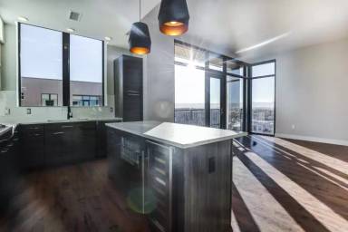 Main picture of 370 Jackson St