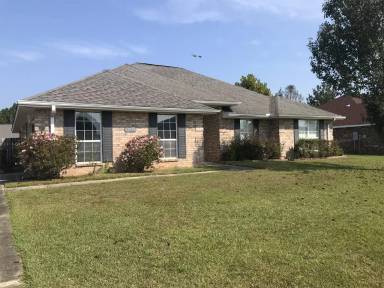 Main picture of 3242 Wayne Dr