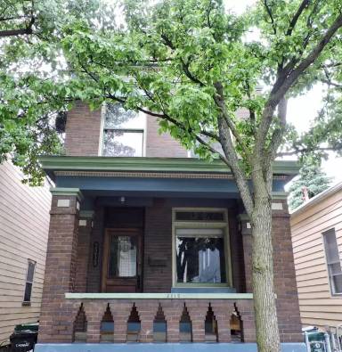 Main picture of 2209 Victor St