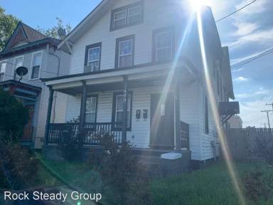 Main picture of 400 Jamestown Ave