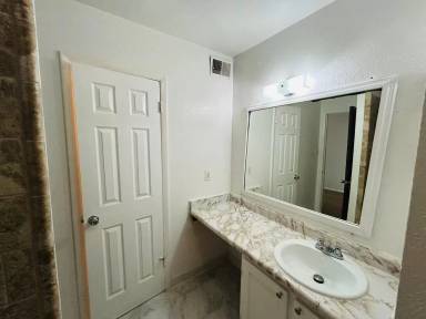 Main picture of 3912 Crayrich Cir