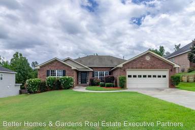 Main picture of 707 Oakwood Ct