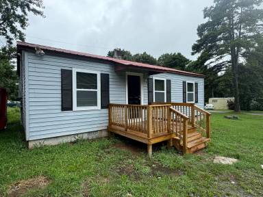 Main picture of 107 Brayton Ln