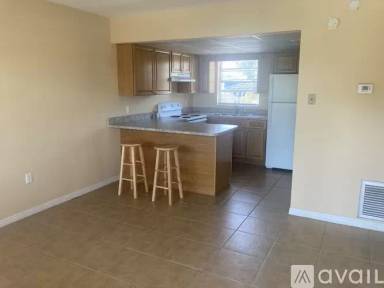 Main picture of 510 Grapefruit Ave