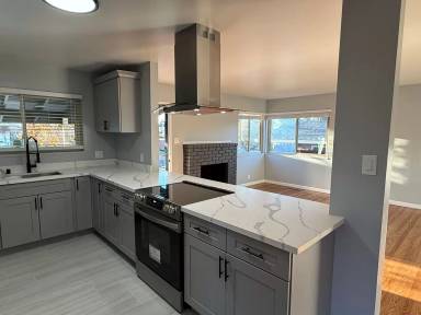 Main picture of 2615 Henry Ave