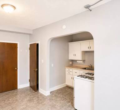 Main picture of 2535 Central Ave