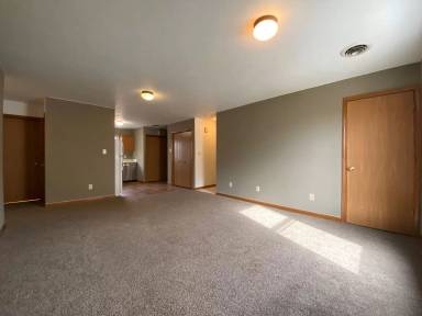 Main picture of 251 Woodridge Ct
