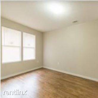 Main picture of 7621 Blossom Ln