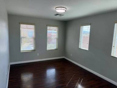 Main picture of 5122 Tioga Pass Ave