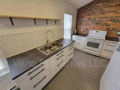 Main picture of 3 Ashland Pl