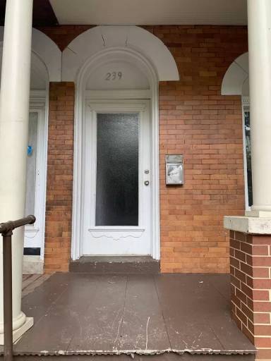 Main picture of 239 S 6th St