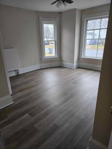 Main picture of 709 Main St