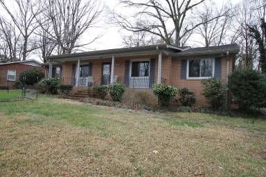 Main picture of 104 Falcon Way