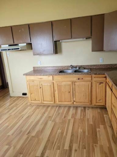 Main picture of 301 West Blvd