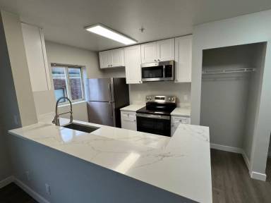 Main picture of 212 Harvard Ave E