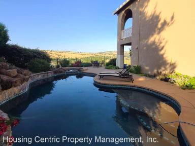 Main picture of 1359 Souza Dr