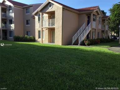 Main picture of ROYAL PALM PLACE