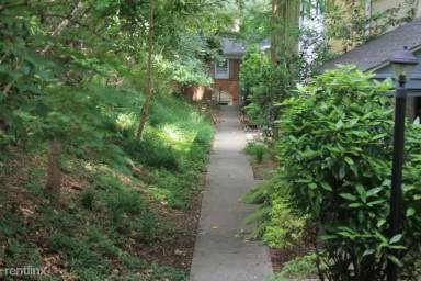 Main picture of 8515 Bradford Rd