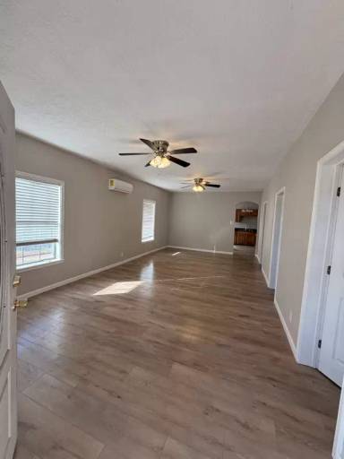 Main picture of 302 1st St
