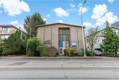 Main picture of 5515 15th Ave NE