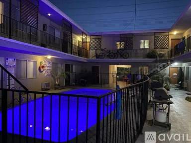 Main picture of 7524 Haskell Ave