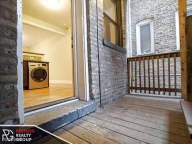 Main picture of 4421 N Wolcott Ave