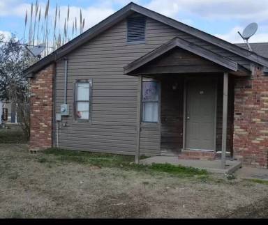 Main picture of 404 Mallard Dr