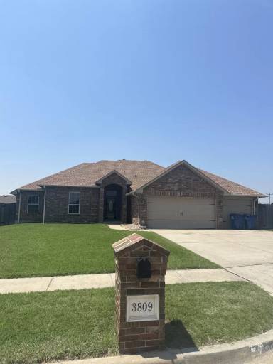 Main picture of 3809 Dove Ave