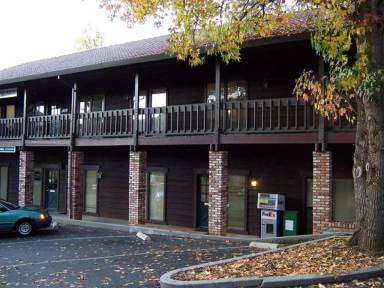 Main picture of 305 Railroad Ave