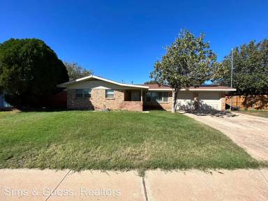 Main picture of 2683 E 25th St