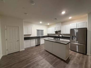 Main picture of 8228 Kossum Way