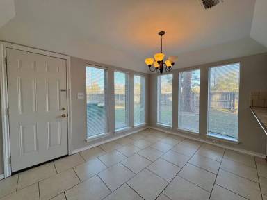 Main picture of 25 Fernwood Dr