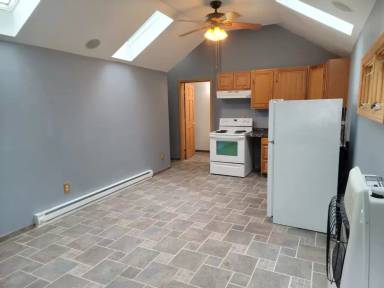 Main picture of 706 E Water St