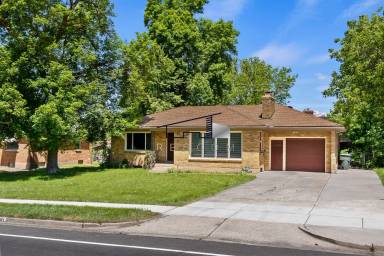 Main picture of 1320 36th St