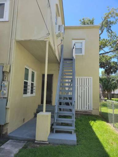 Main picture of 133 Cottage Ln