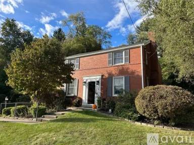 Main picture of 122 Lee Rd